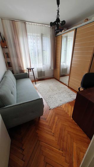 Apartament cu 3 camere decomandat în Decebal