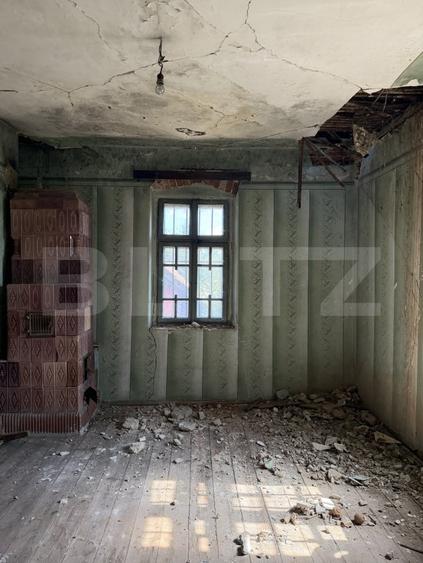 Casă individuală cu 8 camere cu Teren 1200 Mp în Șimnicu de Sus