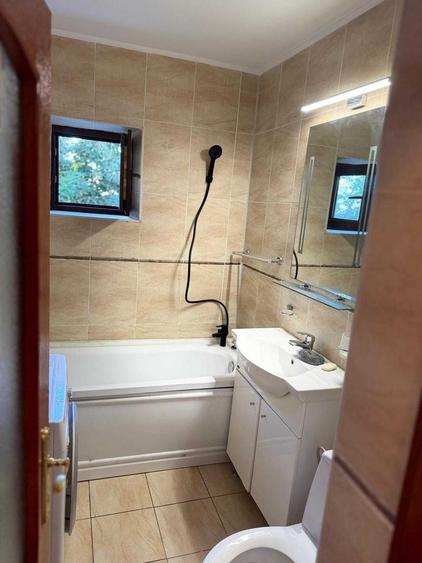 Apartament cu 2 camere semidecomandat în Albești