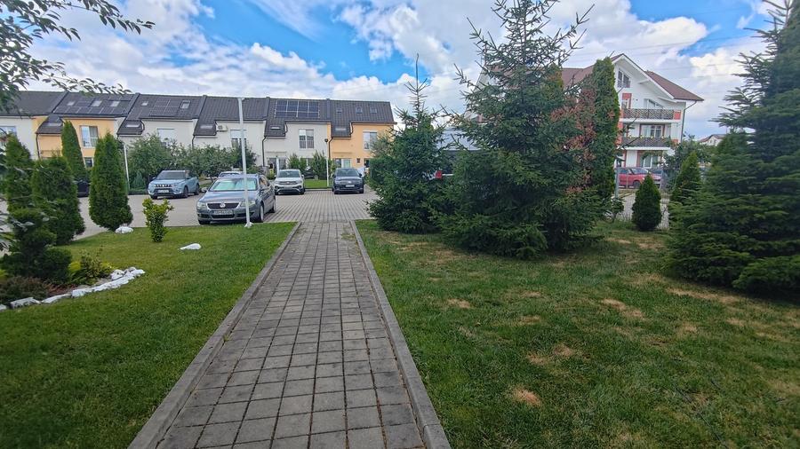 Casă cu 4 camere cu Canalizare în Arhitecților - Calea Cisnădiei