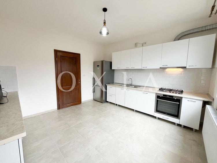 Duplex cu 4 camere cu Canalizare în Giroc