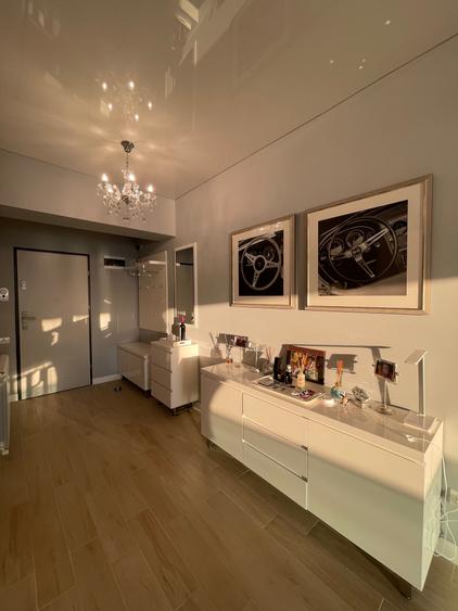 Statiunea Mamaia--Centru, apartament deosebit cu vedere frontala spre lac - 6
