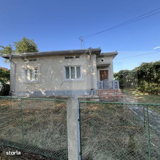 Casă cu 3 camere în Călinești