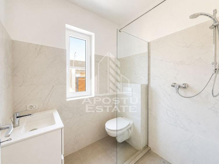 Duplex cu 4 camere cu Canalizare în Chișoda