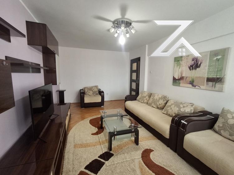 Apartament cu 3 camere decomandat, mobilat în Craiovița Nouă