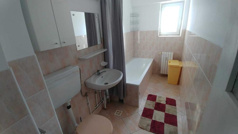 Apartament cu 2 camere decomandat în Alexandru cel Bun