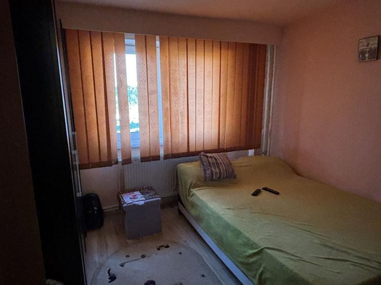 Apartament cu 2 camere decomandat în Micro 15