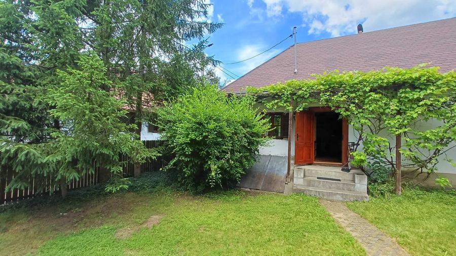 Casă cu 3 camere în Bicfalău