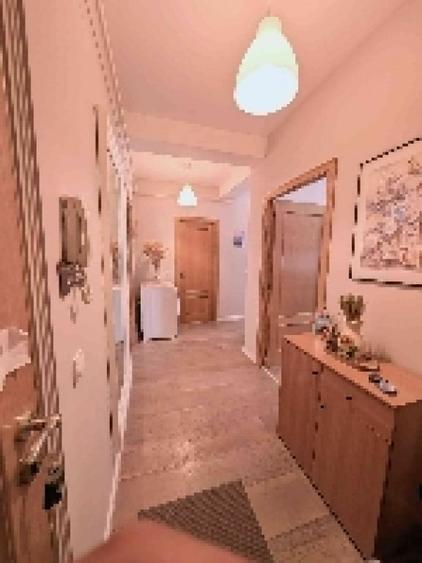 Apartament cu 3 camere decomandat în Vârteju