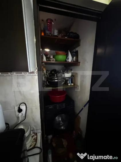Apartament cu 3 camere semidecomandat în Mureșeni