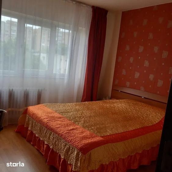 Apartament cu 2 camere decomandat în Craiovița Nouă