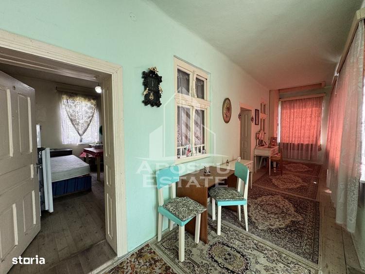 Casă cu 4 camere în Julița