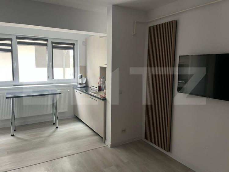 Apartament cu 3 camere decomandat, mobilat în Rediu