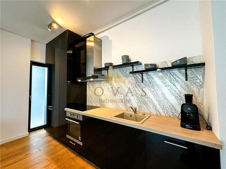 Apartament cu 3 camere semidecomandat, mobilat în Iancu Nicolae