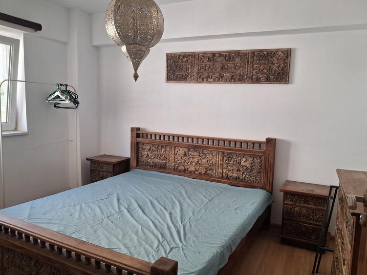Apartament cu 2 camere semidecomandat, mobilat în Cișmigiu