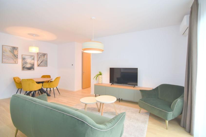 Apartament cu 3 camere, mobilat în Central