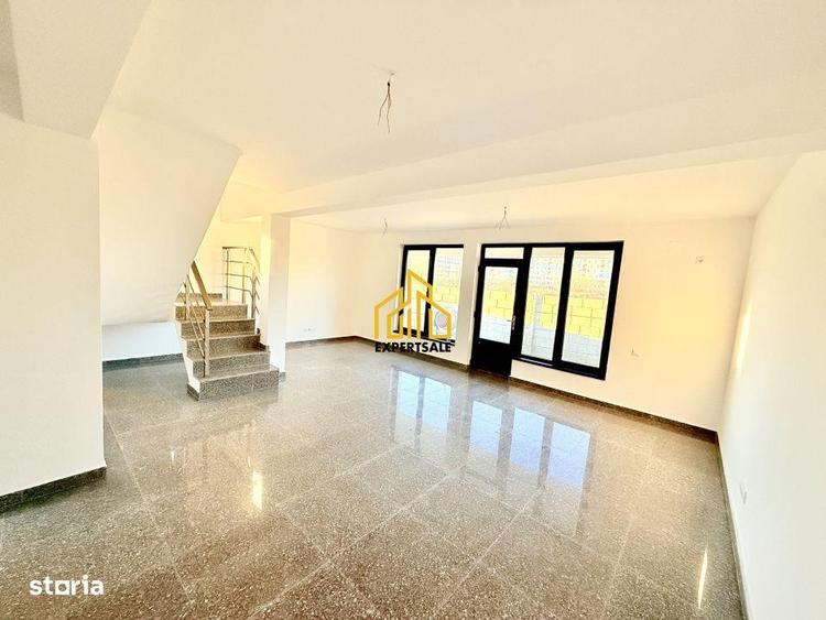 Casă cu 5 camere cu Teren 240 Mp în Prelungirea Ghencea