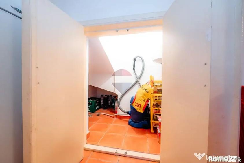 Casă cu 4 camere cu Teren 1292 Mp în Drăganu