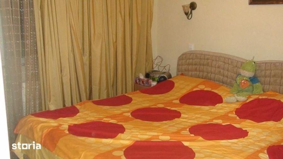 Apartament cu 2 camere decomandat în Teiul Doamnei