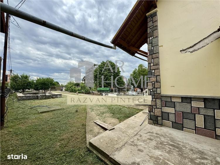 Casă cu 4 camere cu Teren 1915 Mp în Păulești