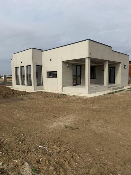 Casă cu 3 camere în Iosia