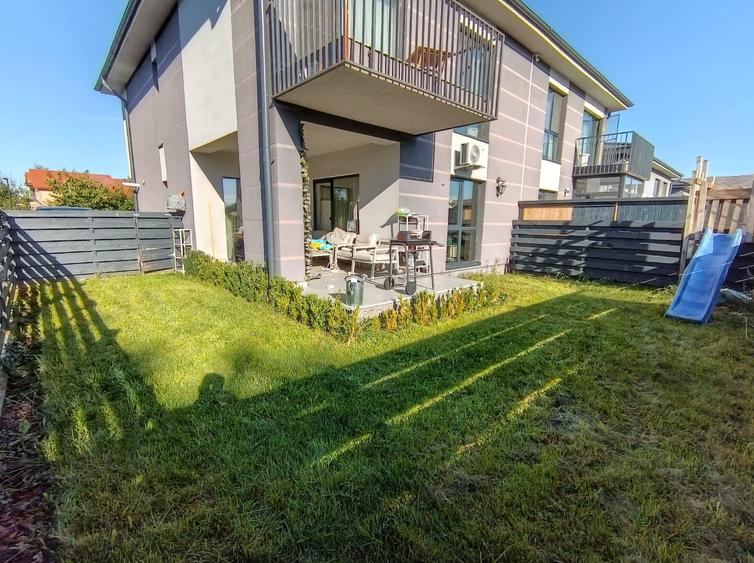 Duplex cu 4 camere cu Canalizare în Florești