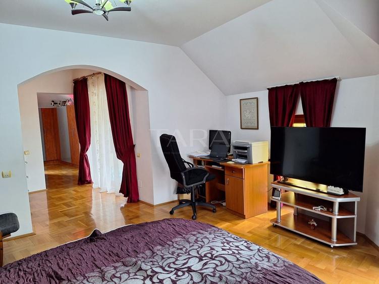 Casă individuală cu 6 camere cu Piscina în Europa