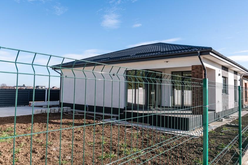 Casă individuală cu 4 camere cu Teren 400 Mp în Corbeanca