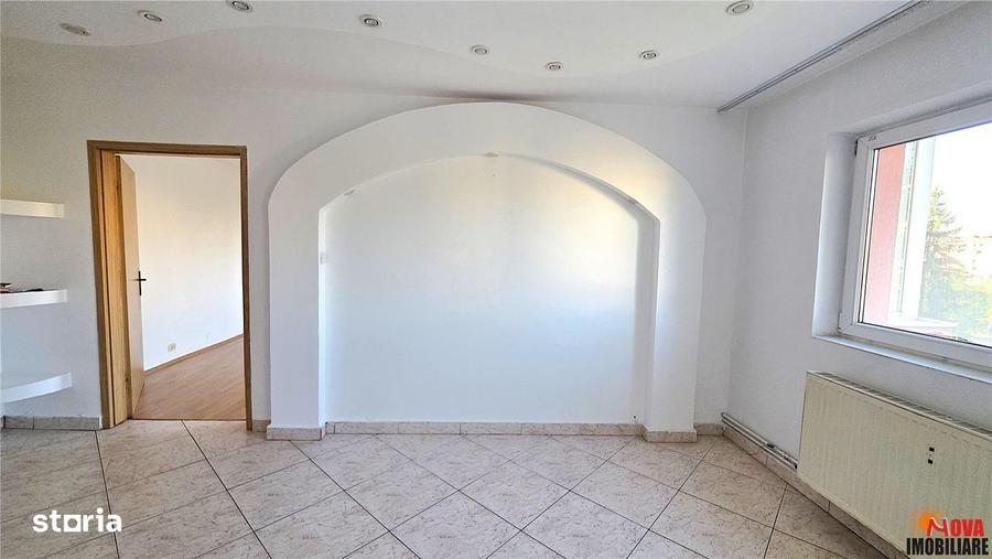 Apartament cu 2 camere decomandat în Triaj