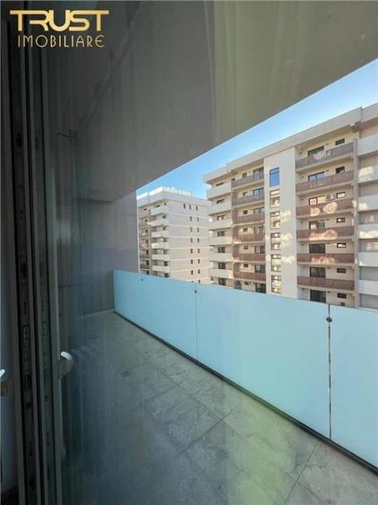 Apartament cu 3 camere decomandat în Sud