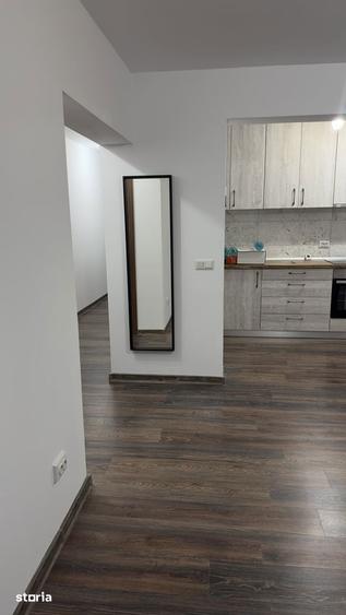 Apartament cu 3 camere în Centura