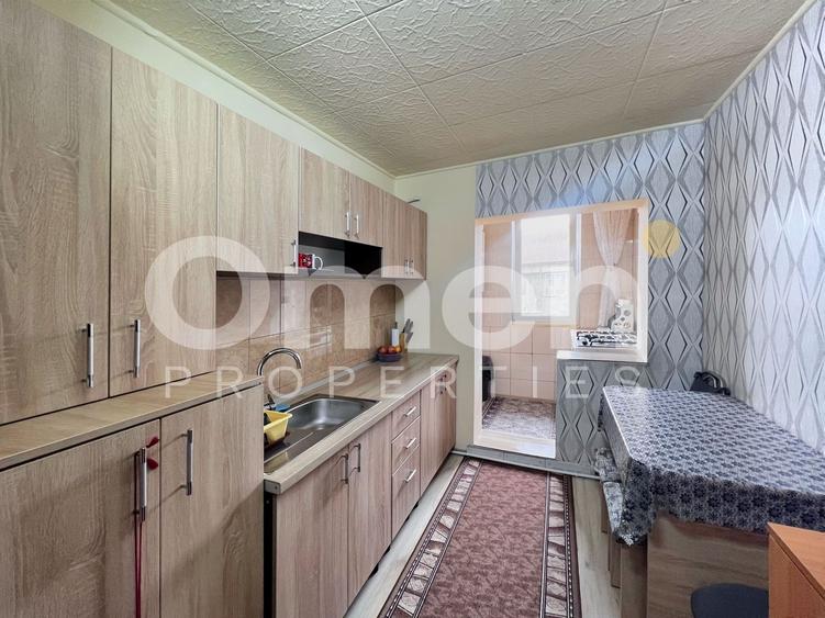 Apartament cu 3 camere semidecomandat, mobilat în Sud-Est
