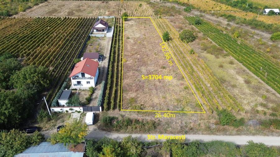 Teren Construcții extravilan de 3704 mp, în Periferie