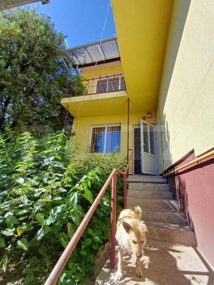 Casă individuală cu 7 camere cu Canalizare în Nord-Vest