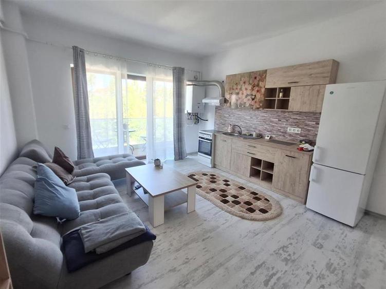 Apartament cu 2 camere semidecomandat în Exterior Sud