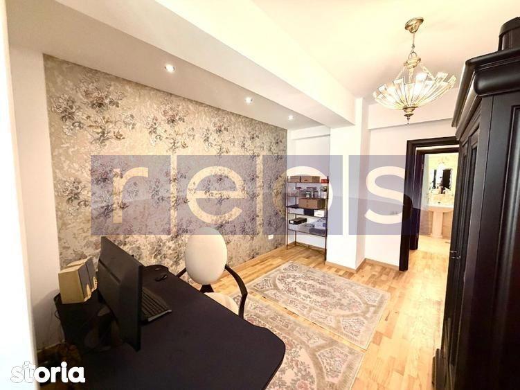 Apartament cu 3 camere decomandat, mobilat în Nerva Traian