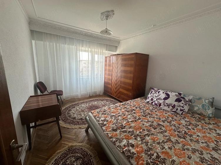 Apartament cu 3 camere decomandat în City Park Mall