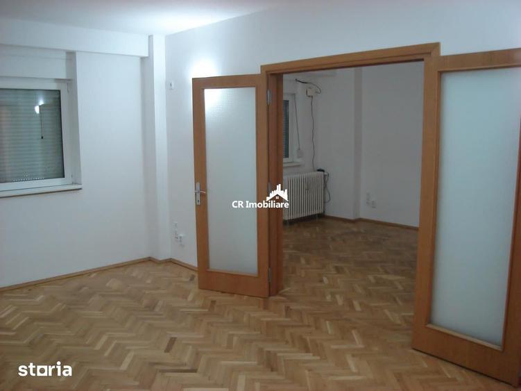Apartament cu 4 camere decomandat în Centrul Civic