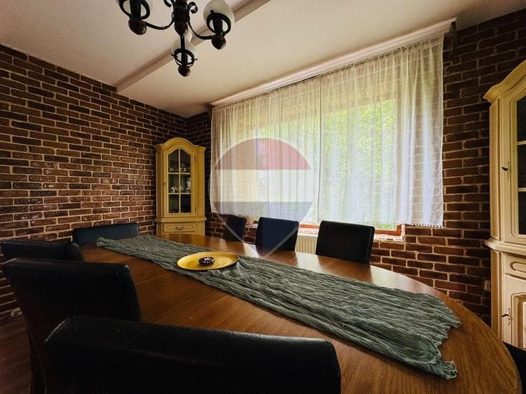 Casă individuală cu 5 camere cu Teren 1112 Mp în Satulung