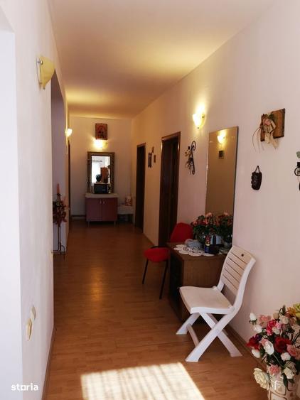 Casă cu 4 camere în Valea Călugărească