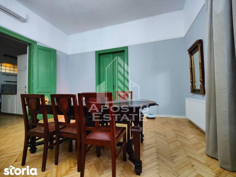 Apartament cu 3 camere, mobilat în Central