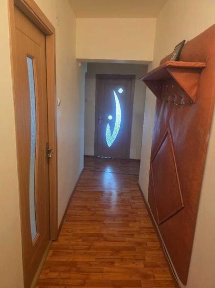 Apartament cu 3 camere decomandat în Sud
