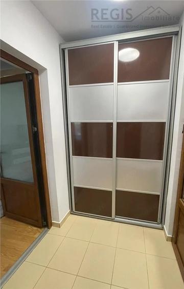 Apartament cu 3 camere semidecomandat în Ultracentral