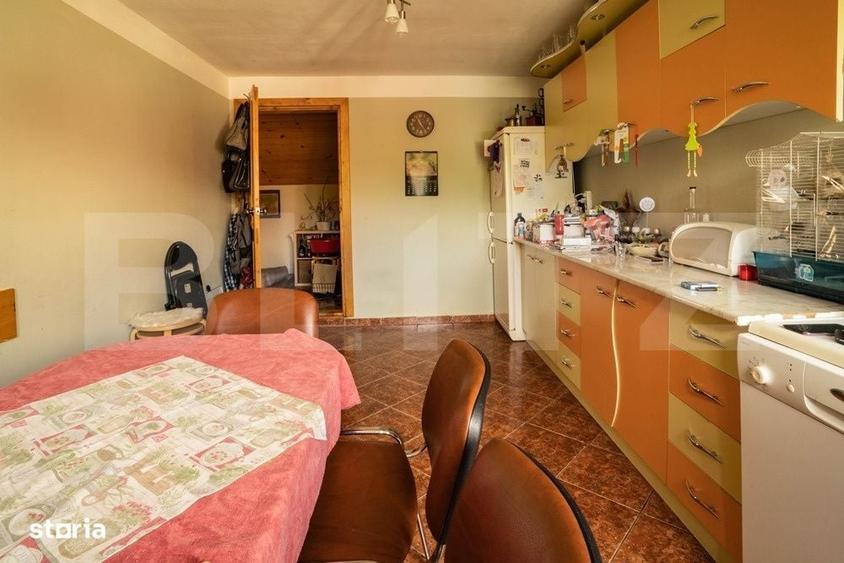 Casă cu 4 camere în Cernatu