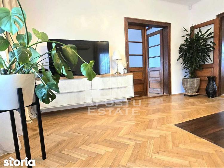 Casă cu 5 camere cu Piscina în Central