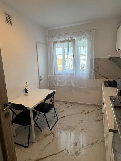 2 camere, 8/8, 51mp, bloc 1980, renovat-Crangasi - 9