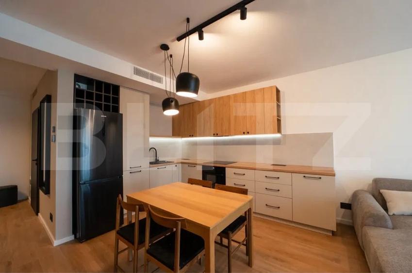 Apartament cu 2 camere semidecomandat, mobilat în Semicentral