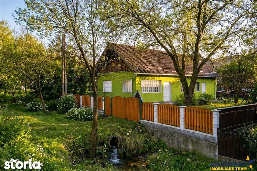 Casă cu 2 camere cu Teren 656 Mp în Brețcu