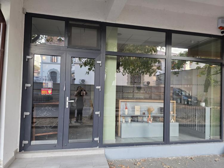 Spațiu comercial, de 34 mp, în Central
