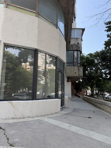 Spațiu comercial, de 100 mp, în Central